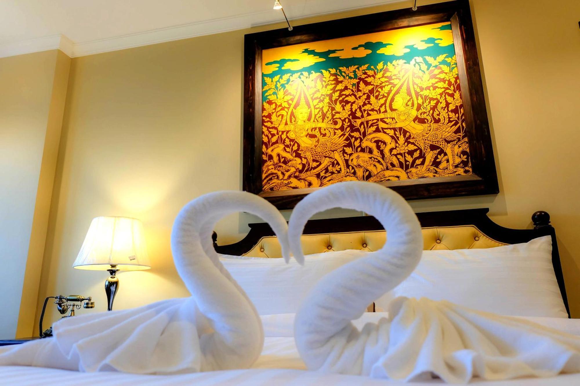 Siri Heritage Bangkok Hotel - Sha Extra Plus Phòng bức ảnh